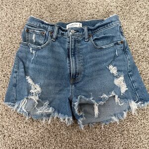 Abercrombie & Fitch The Mom Short High Rise - curve love